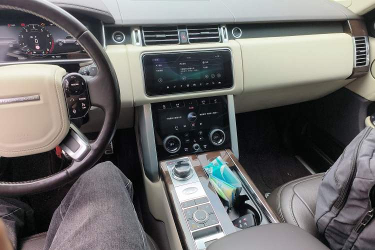 Used Land Rover Range 2021 3.0 L6 Century Extended Classic Edition Audio And AC Panel