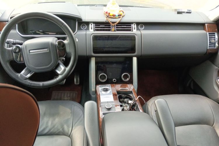 Used Land Rover Range 2021 3.0 L6 Centennial Edition Center Console