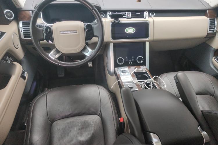 Used Land Rover Range 2021 3.0 L6 Century Extended Classic Edition Center Console