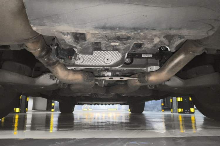Used Land Rover Range 2021 3.0 L6 Century Extended Classic Edition Chassis Rear