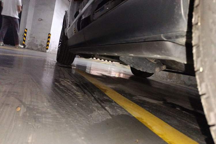 Used Land Rover Range 2021 3.0 L6 Century Extended Classic Edition Chassis Rear Left
