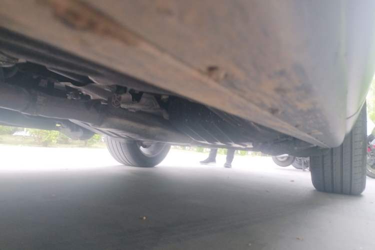 Used Land Rover Range 2021 3.0 L6 Century Extended Classic Edition Chassis Rear Left