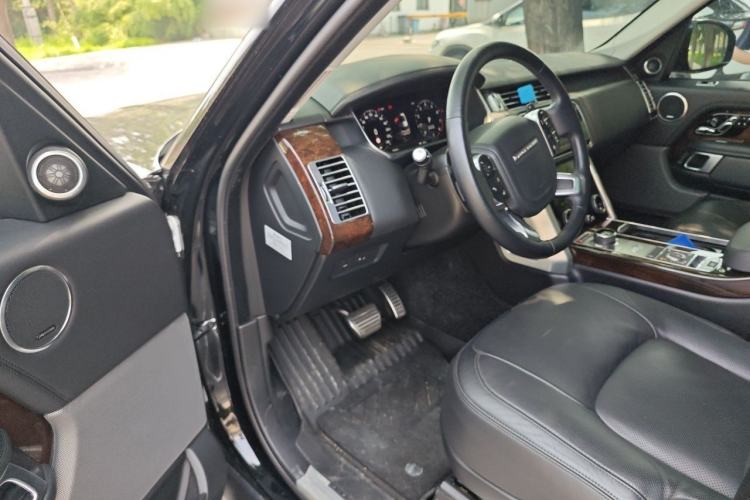 Used Land Rover Range 2021 3.0 L6 Century Extended Classic Edition Driver Seat