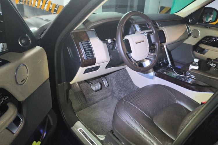 Used Land Rover Range 2021 3.0 L6 Century Extended Classic Edition Driver Seat