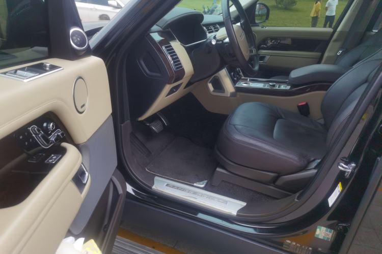 Used Land Rover Range 2021 3.0 L6 Century Extended Classic Edition Driver Seat