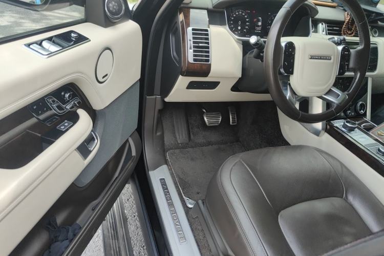 Used Land Rover Range 2021 3.0 L6 Century Extended Classic Edition Driver Seat