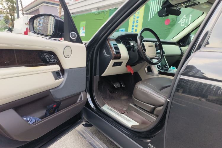 Used Land Rover Range 2021 3.0 L6 Century Extended Classic Edition Driver Seat