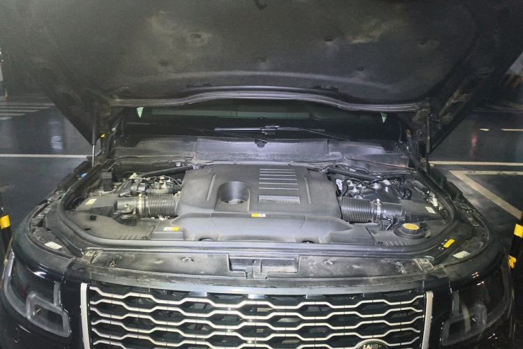 Used Land Rover Range 2021 3.0 L6 Century Extended Classic Edition Engine Bay