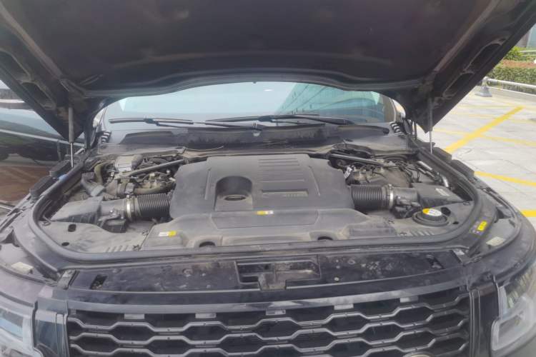 Used Land Rover Range 2021 3.0 L6 Century Extended Classic Edition Engine Bay