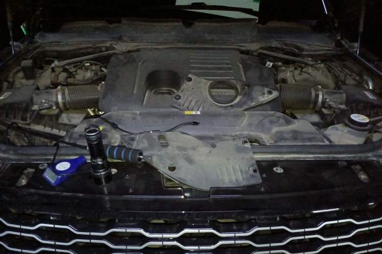 Used Land Rover Range 2021 3.0 L6 Centennial Edition Engine Bay