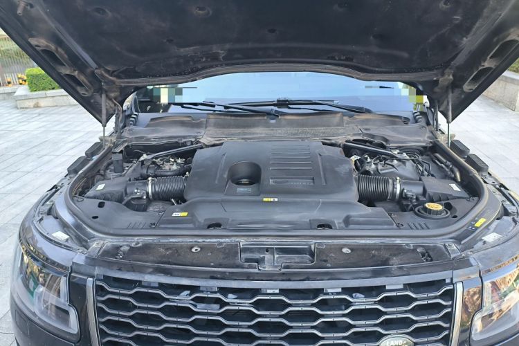 Used Land Rover Range 2021 3.0 L6 Grand Edition Engine Bay
