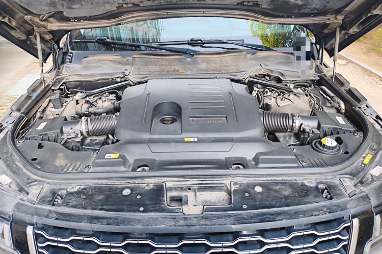 Used Land Rover Range 2021 3.0 L6 Centennial Edition Engine Bay