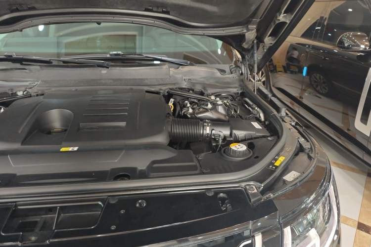 Used Land Rover Range 2021 3.0 L6 Century Extended Classic Edition Engine Bay Left