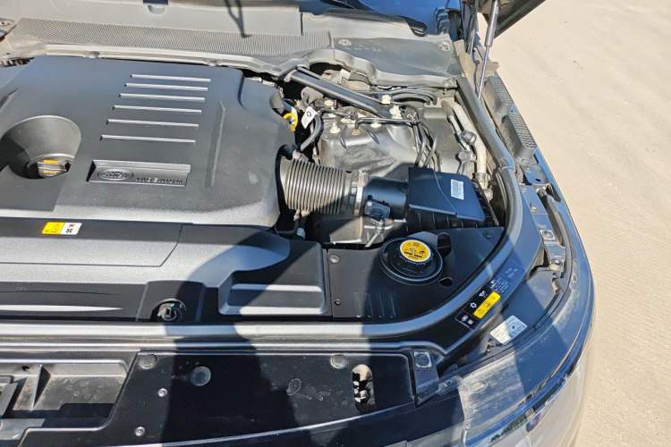 Used Land Rover Range 2021 3.0 L6 Centennial Edition Engine Bay Left