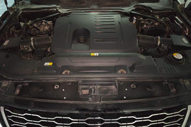 Used Land Rover Range 2021 3.0 L6 Century Extended Classic Edition Engine Bay