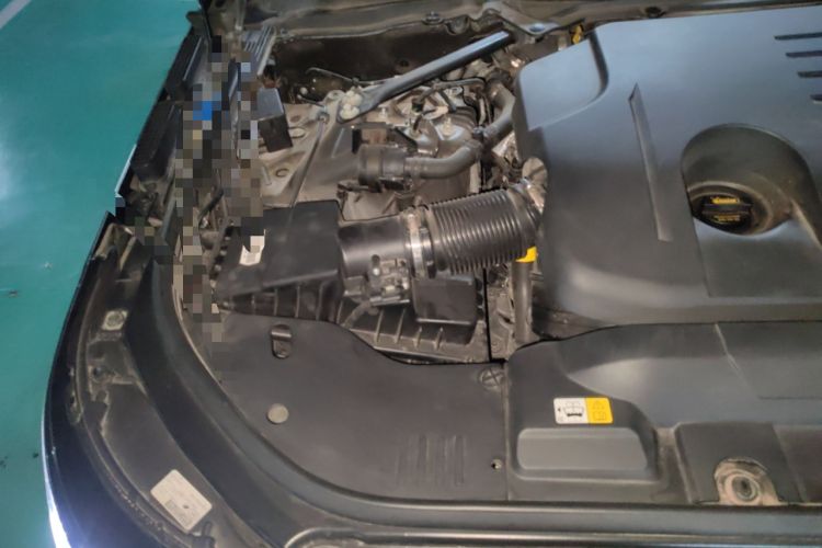 Used Land Rover Range 2021 3.0 L6 Centennial Edition Engine Bay Right