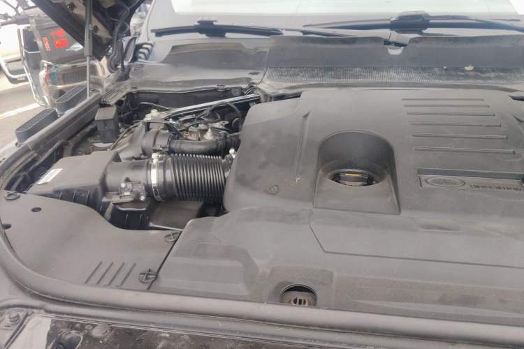 Used Land Rover Range  Engine Bay Right