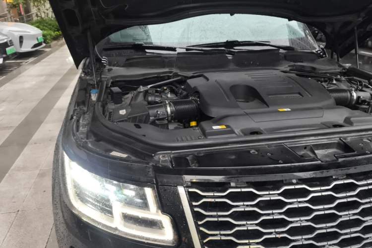 Used Land Rover Range 2021 3.0 L6 Century Extended Classic Edition Engine Bay Right