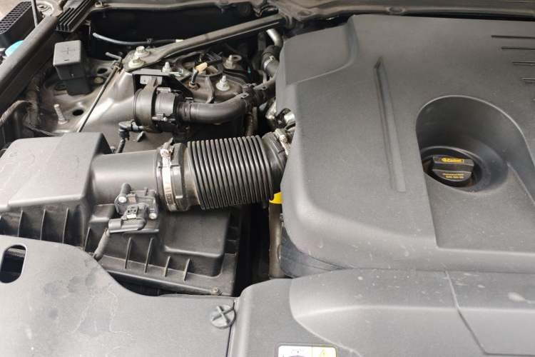 Used Land Rover Range  Engine Bay Right
