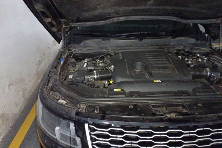 Used Land Rover Range 2021 3.0 L6 Century Extended Classic Edition Engine Bay Right