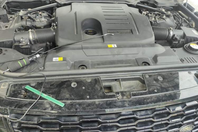 Used Land Rover Range 2021 3.0 L6 Century Extended Classic Edition Engine Bay