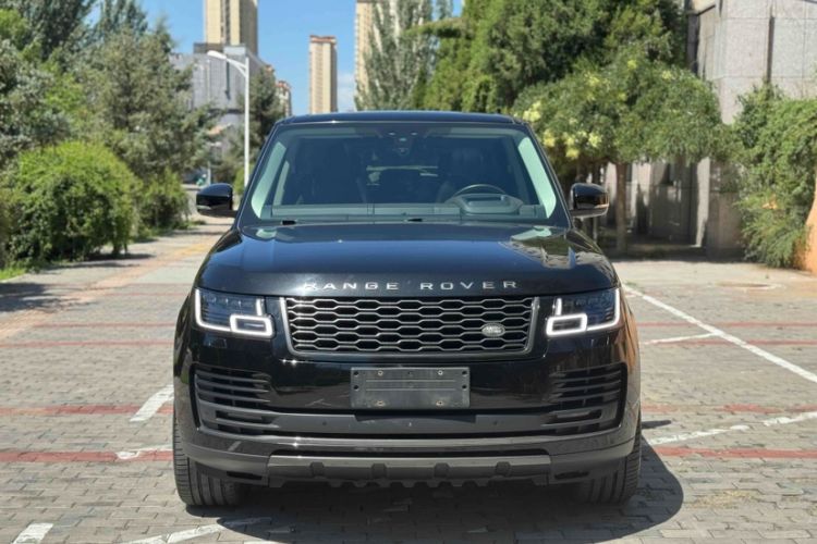 Used Land Rover Range 2021 3.0 L6 Century Extended Classic Edition Exterior 1