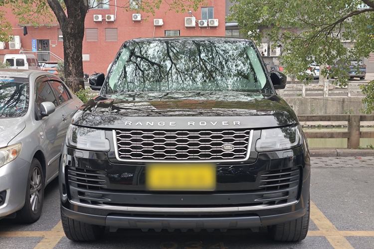 Used Land Rover Range 2021 3.0 L6 Century Extended Classic Edition Exterior 1