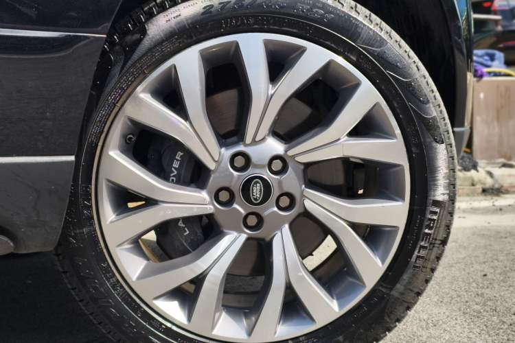 Used Land Rover Range 2021 3.0 L6 Century Extended Classic Edition Exterior 3