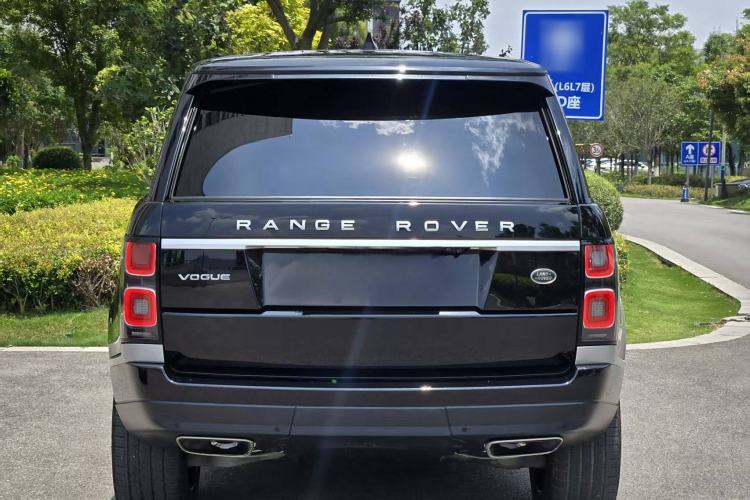 Used Land Rover Range 2021 3.0 L6 Century Extended Classic Edition Exterior 3