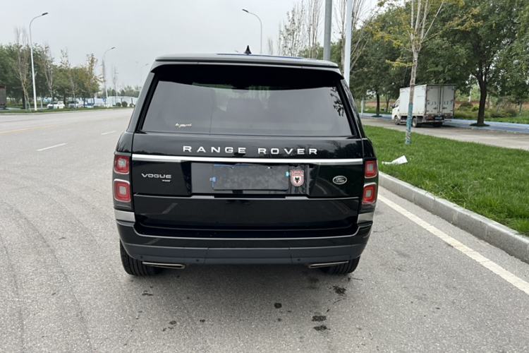 Used Land Rover Range 2021 3.0 L6 Century Extended Classic Edition Exterior 4