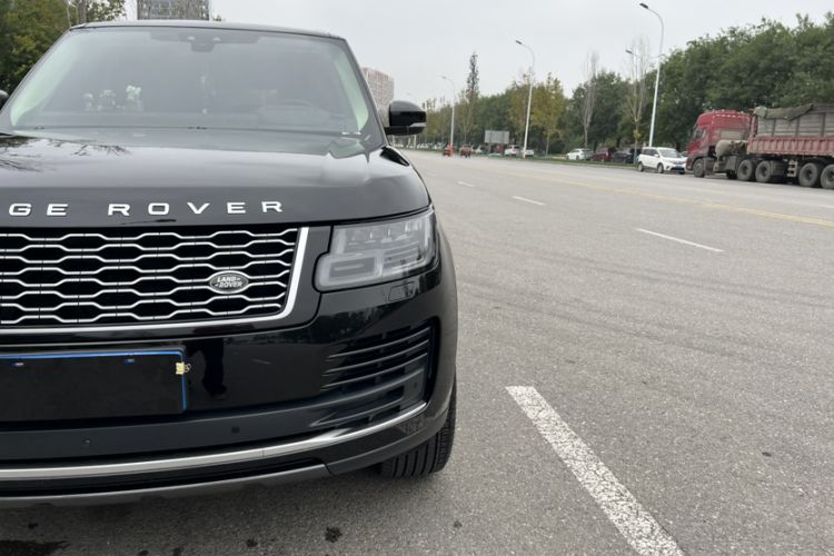 Used Land Rover Range 2021 3.0 L6 Century Extended Classic Edition Exterior 6