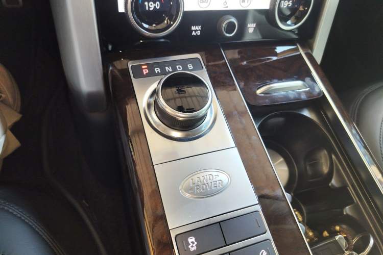 Used Land Rover Range 2021 3.0 L6 Century Extended Classic Edition Gear Lever