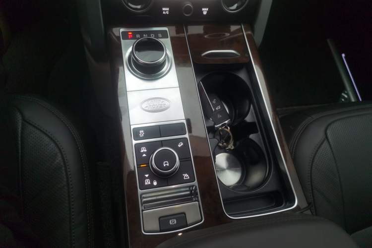 Used Land Rover Range 2021 3.0 L6 Century Extended Classic Edition Gear Lever