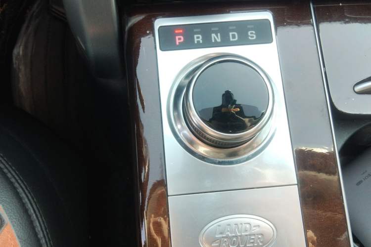 Used Land Rover Range 2021 3.0 L6 Grand Edition Gear Lever