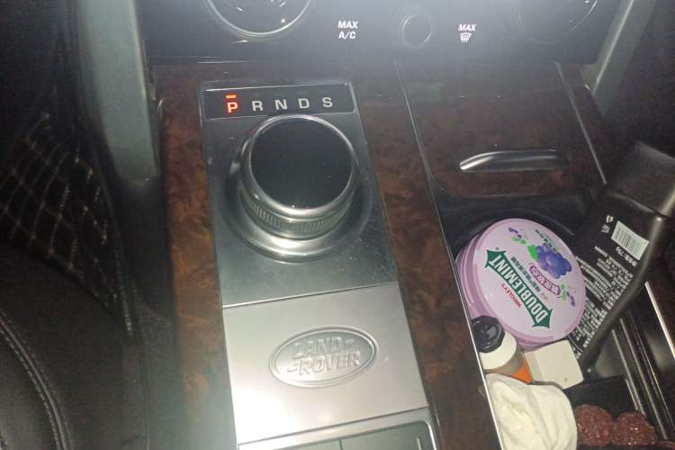 Used Land Rover Range 2021 3.0 L6 Centennial Edition Gear Lever