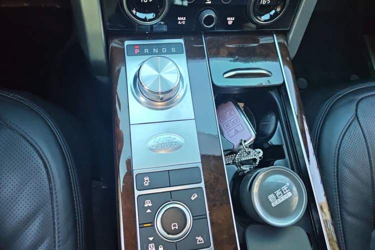 Used Land Rover Range 2021 3.0 L6 Century Extended Classic Edition Gear Lever