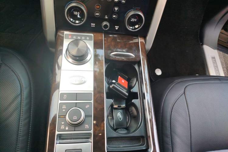 Used Land Rover Range 2021 3.0 L6 Century Extended Classic Edition Gear Lever