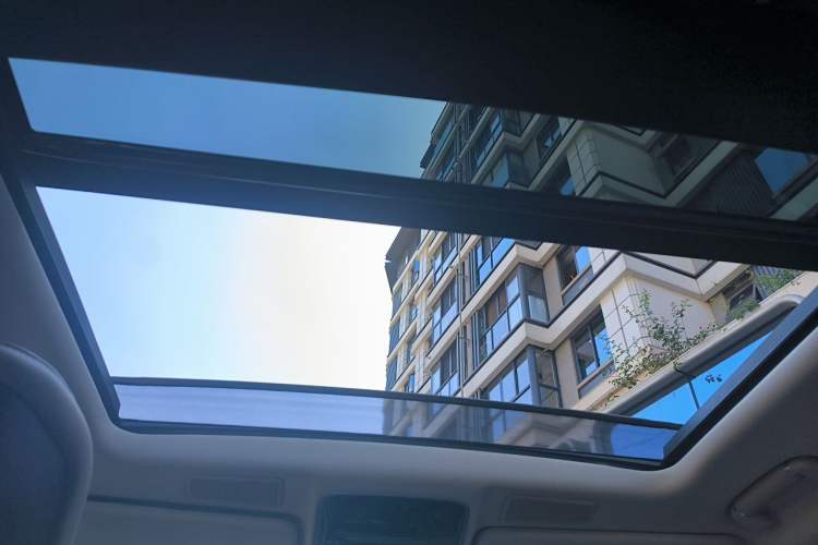 Used Land Rover Range 2021 3.0 L6 Grand Edition Headliner