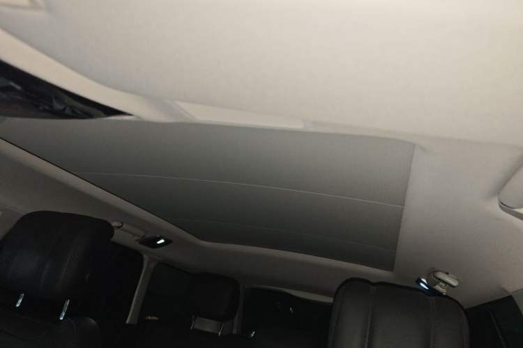 Used Land Rover Range 2021 3.0 L6 Grand Edition Headliner