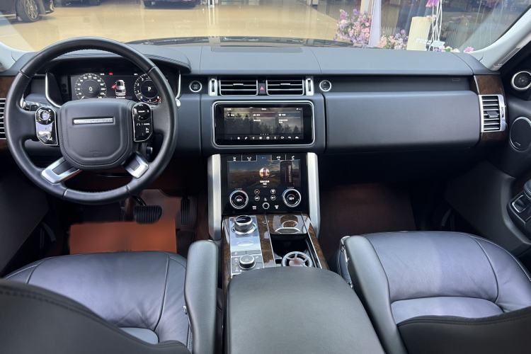 Used Land Rover Range 2021 3.0 L6 Grand Edition Interior 1