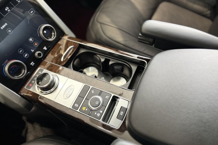 Used Land Rover Range 2021 3.0 L6 Grand Edition Interior 1