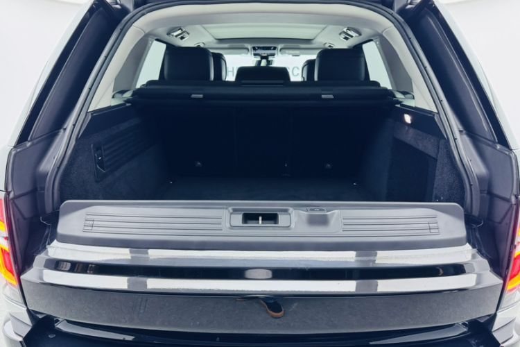 Used Land Rover Range 2021 3.0 L6 Grand Edition Interior 10