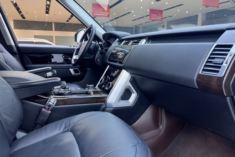 Used Land Rover Range 2021 3.0 L6 Grand Edition Interior 11