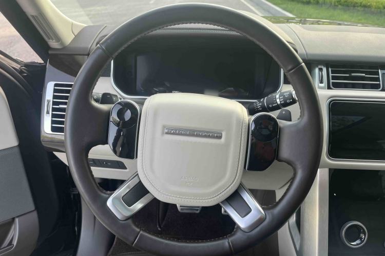 Used Land Rover Range 2021 3.0 L6 Century Extended Classic Edition Interior 2
