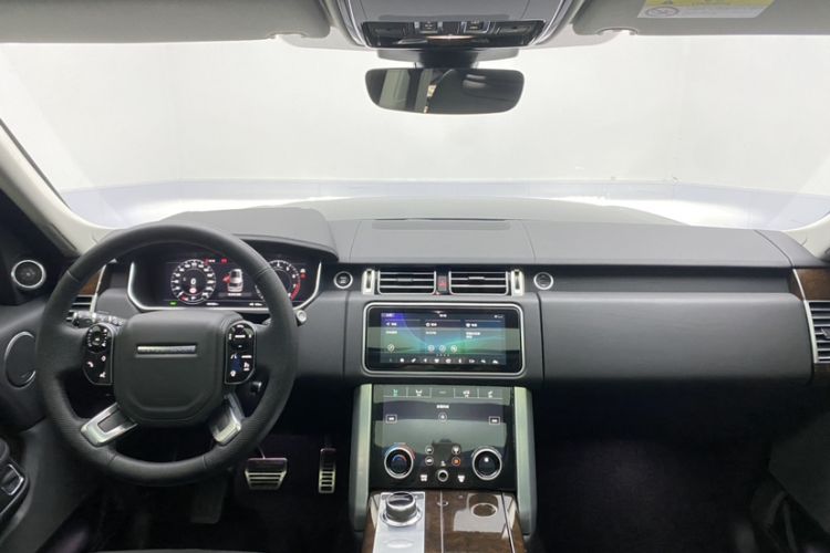 Used Land Rover Range 2021 3.0 L6 Century Extended Classic Edition Interior 2