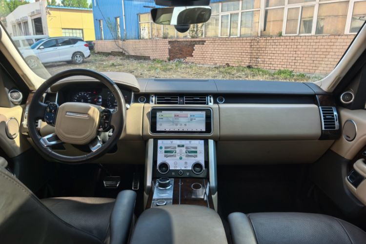 Used Land Rover Range 2021 3.0 L6 Centennial Edition Interior 2