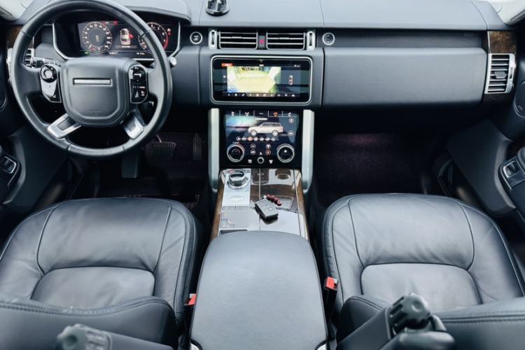 Used Land Rover Range 2021 3.0 L6 Grand Edition Interior 2