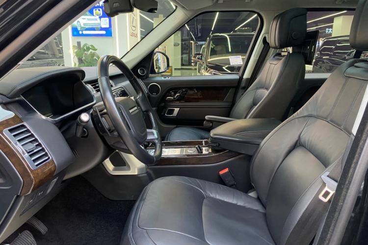 Used Land Rover Range 2021 3.0 L6 Grand Edition Interior 3