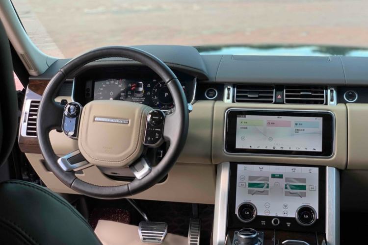 Used Land Rover Range 2021 3.0 L6 Century Extended Classic Edition Interior 3