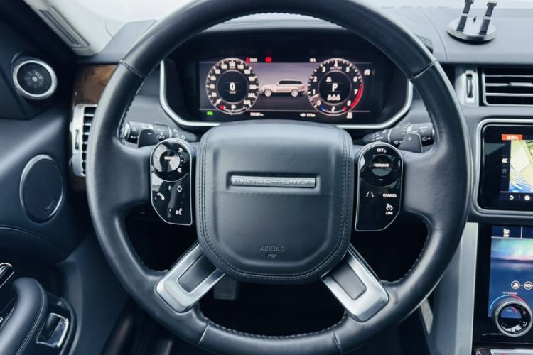 Used Land Rover Range 2021 3.0 L6 Grand Edition Interior 3